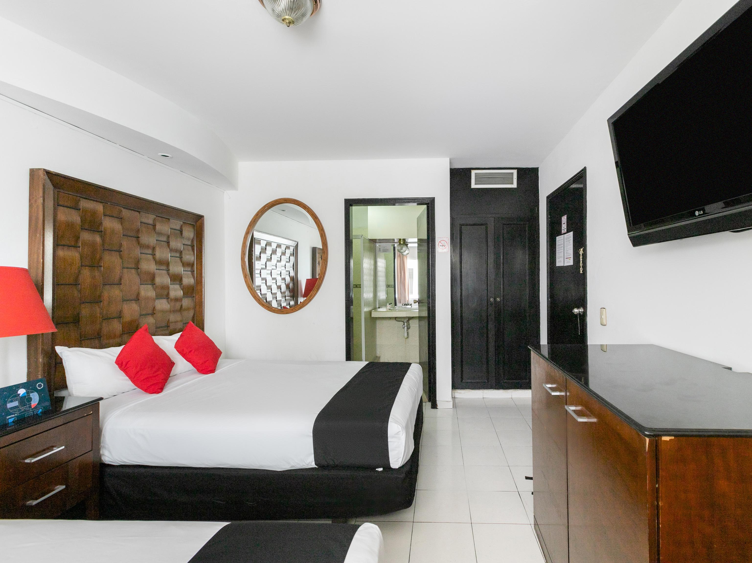 Capital O Zona Dorada Inn, Масатлан Экстерьер фото